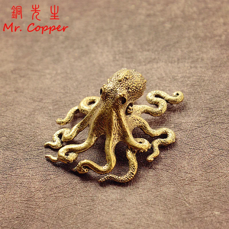 Small Octopus Statue Metal Brass Tea Pet Table Ornament Lucky Home Decorations Accessories Antique Tea Set Craft Home Decoration