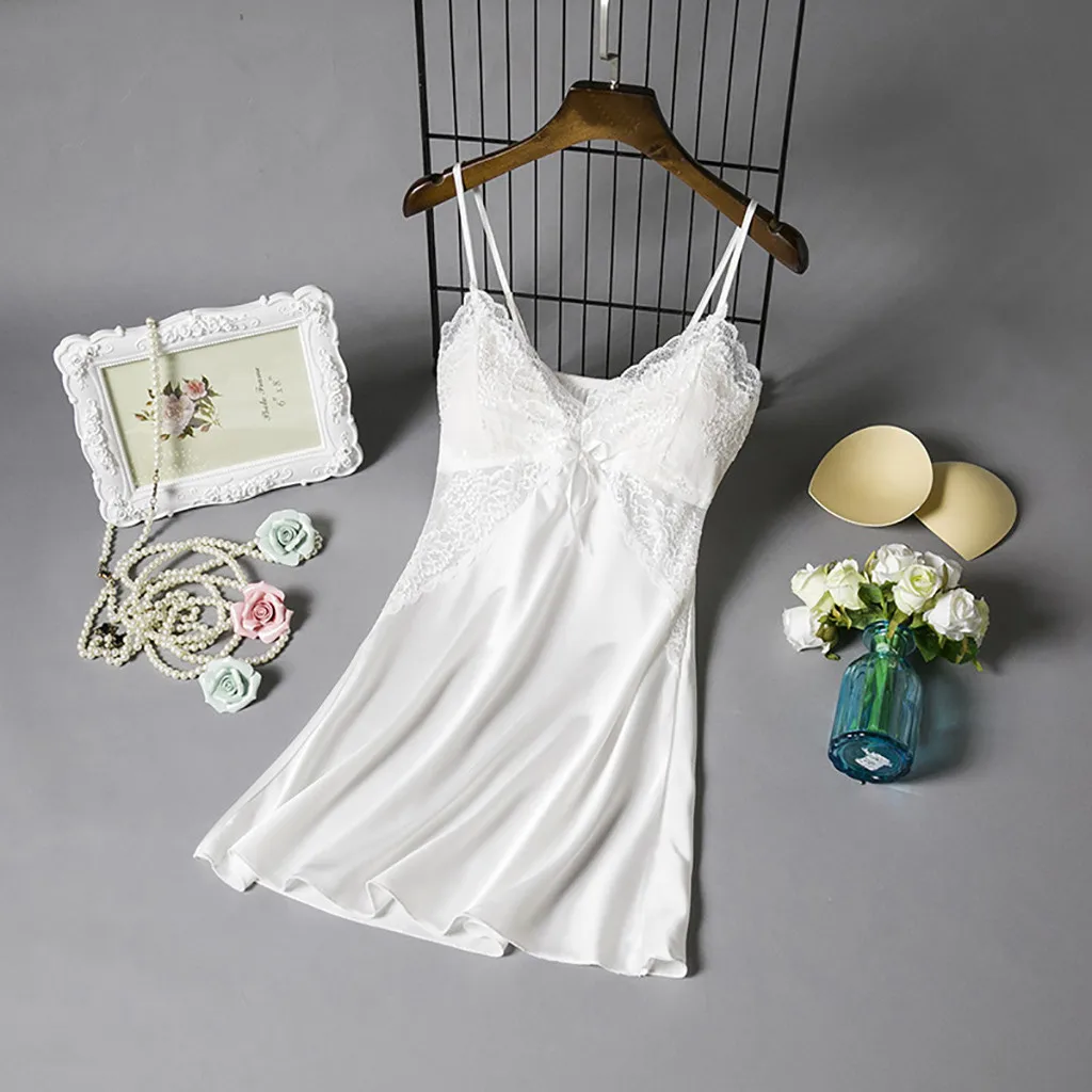 Женское ночное платье с кружевной вышивкой и глубоким V-образным вырезом |