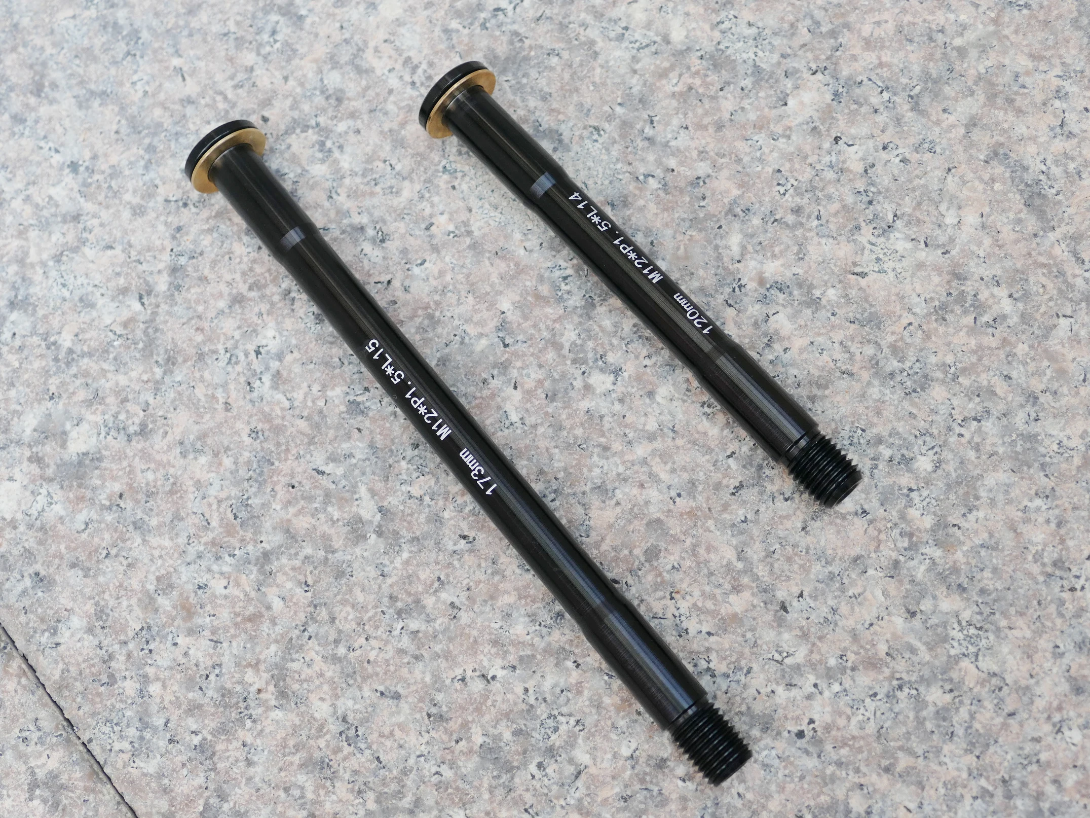 100. 609. 70. Оси fox. Ось 12 142мм.