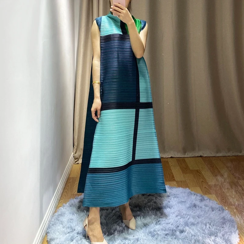 

2020 spring and summer large size was thin female dress Europe Station Fashion Colorblock Plaid Accordion Pleated Women's Dress