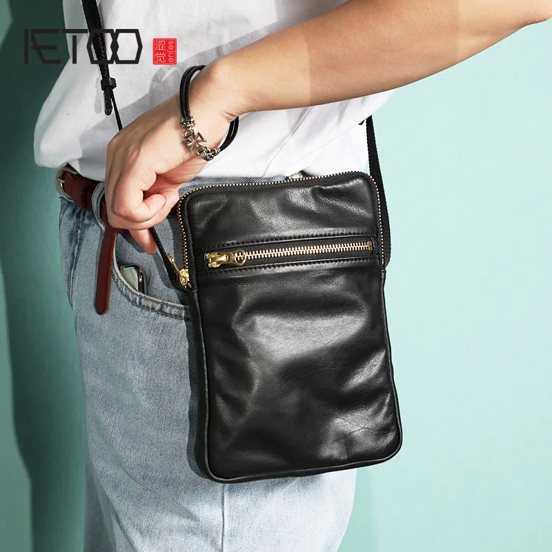 

AETOO Mobile phone bag, men's slant bag, soft leather black bag, casual hundred men's trend one-shoulder bag