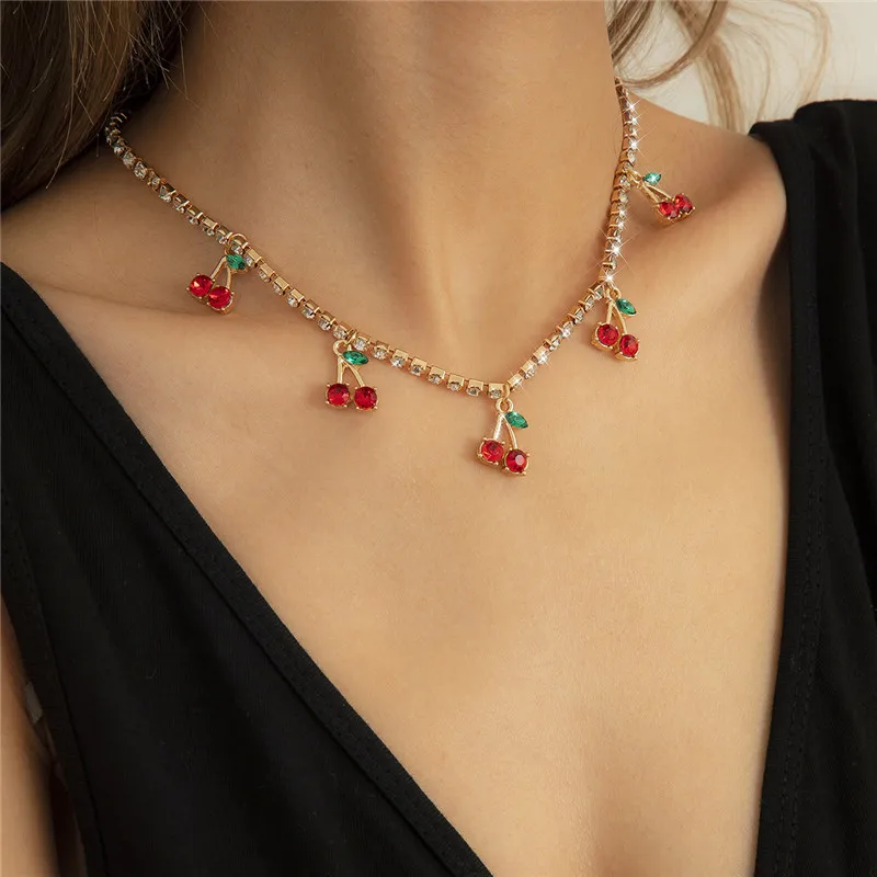 

Retro Popular Diamond-studded Red Small Cherry Necklace All-match Full Diamond Fruit Tassel Chain Female Jewelry Clavicle Chain