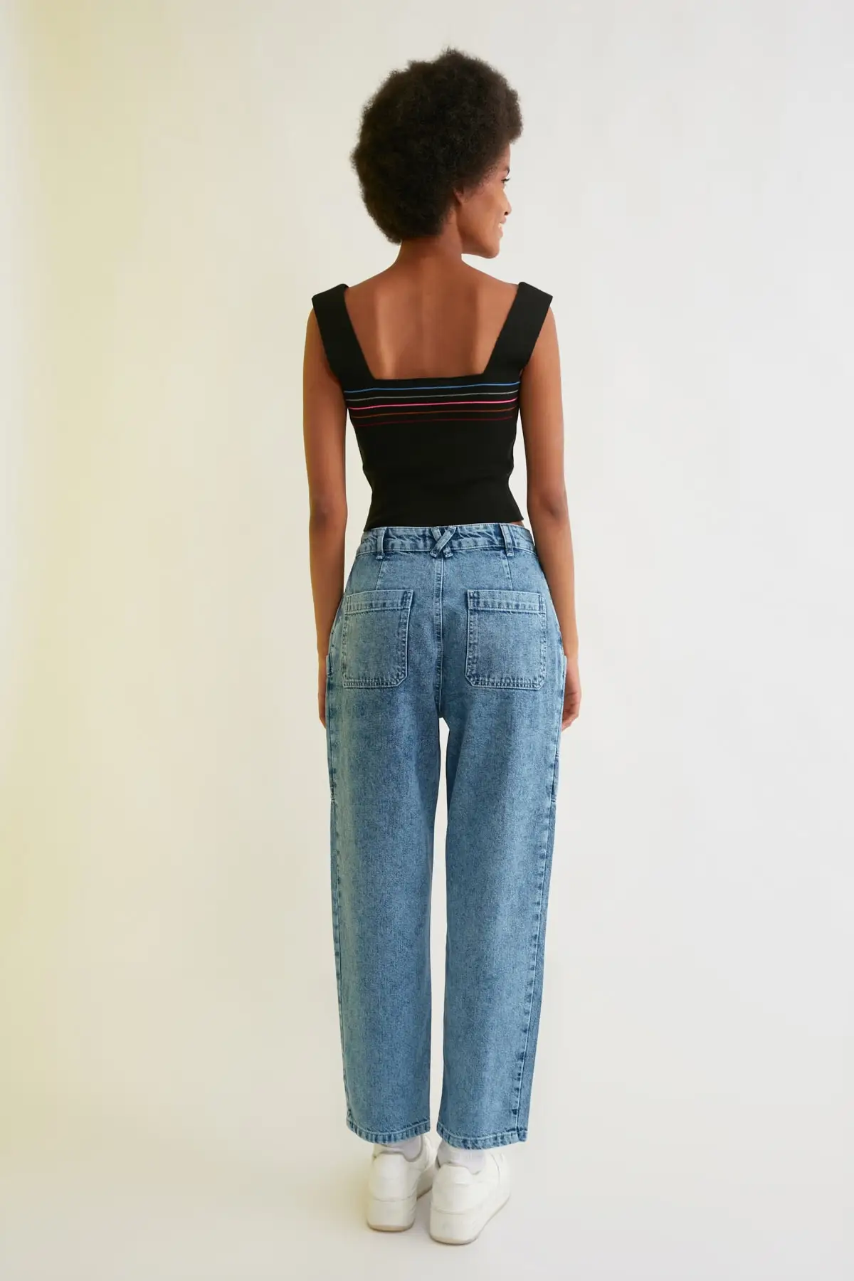 

Trendyol Waist Detail High Bel Straight Jeans TWOSS21JE0171