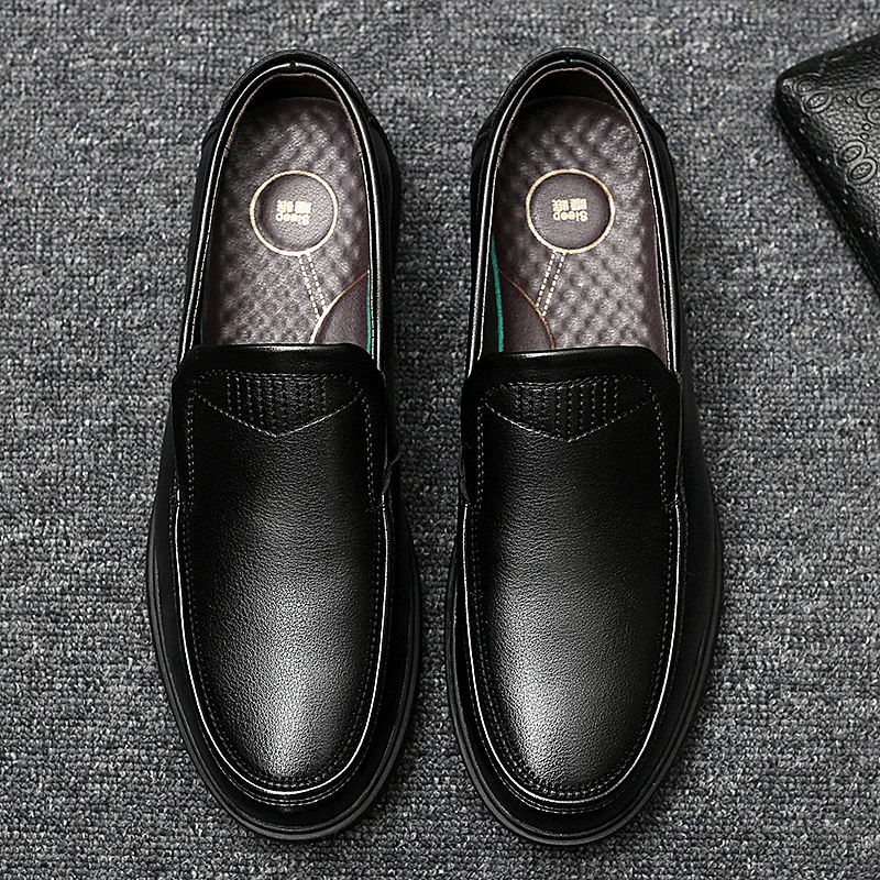 Повседневная кожаная обувь Мокасины мужские мягкие удобные туфли для вождения
