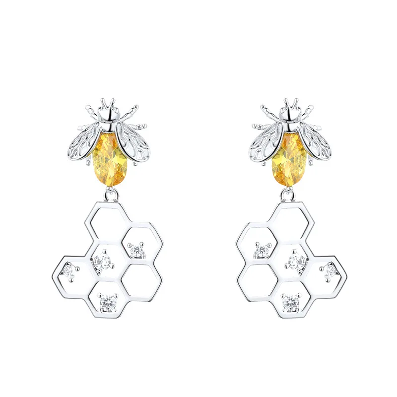 

LATS Creative Honeycomb Earrings Female 925 Sterling Silver Fashion Temperament Bee Earrings Wild Short Earrings