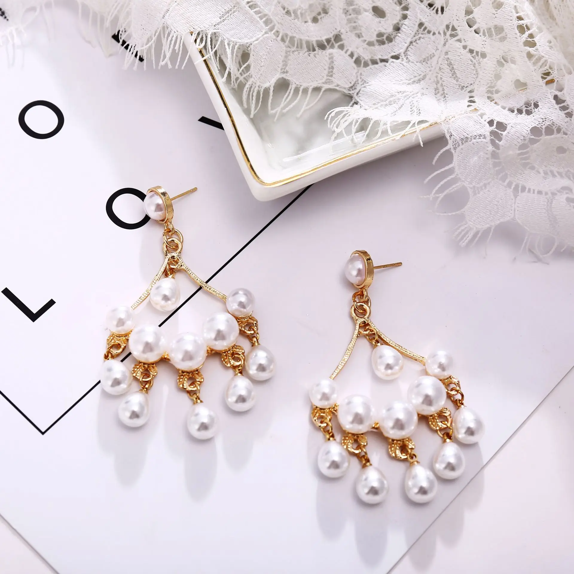 

New Design Female Hanging Earrings Beaded Baroque Pearl Geometric Women Drop Earring High Quality Gorgeous Created Ear Jewelry