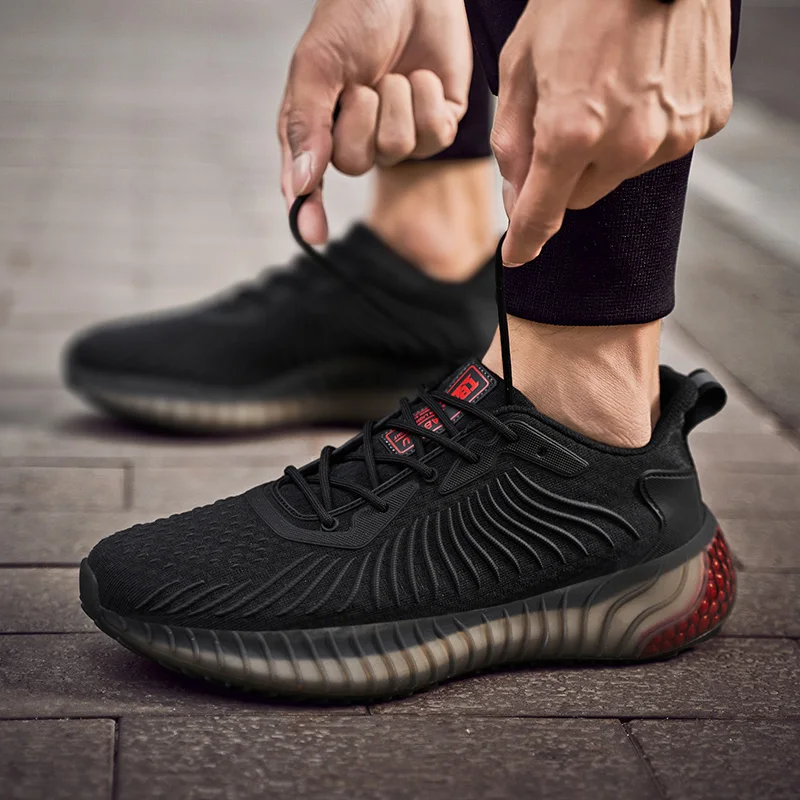 

New Trend Men's Lightweight Sports Casual Shoes Cushioning Breathable Sports Running Shoes Outdoor Comfortable Sports Shoes