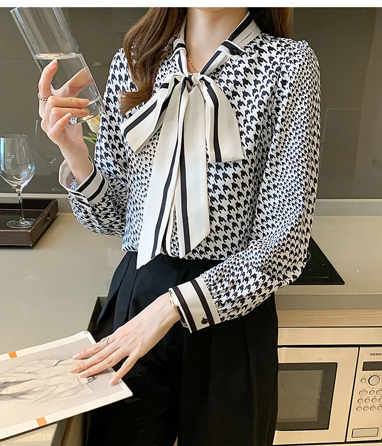 

Autumn 2021 new houndstooth print stitching striped long-sleeved shirt women