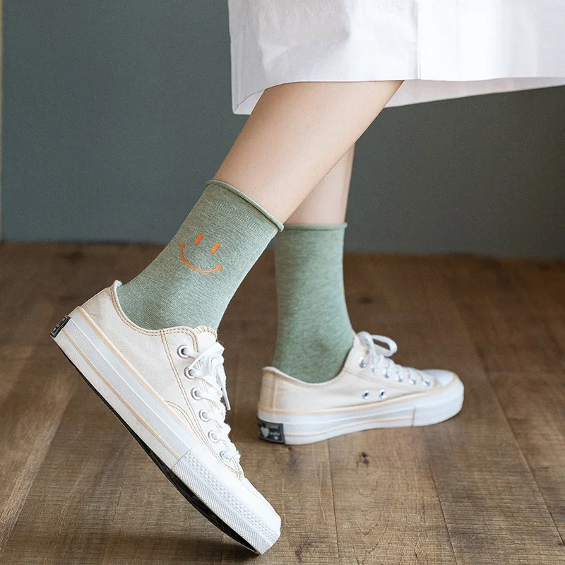 CARTELO New Solid Color Korean Smiley Pattern Women Socks Fashion Casual Sport Breathable Cotton Stocking Middle Tube Socks