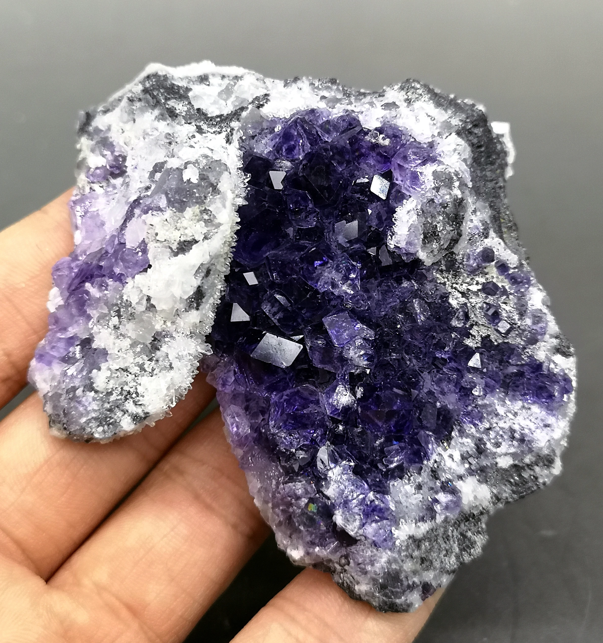 Новые сорта! 88 г натуральный многогранный пурпурный флюорит кластер минеральные