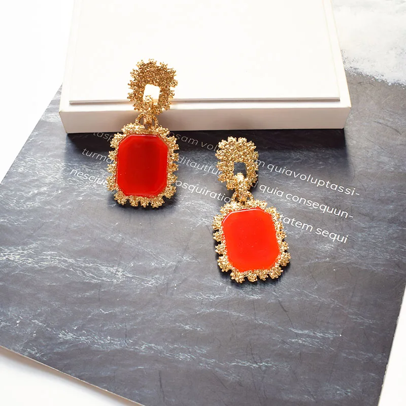 Модные металлические Bump квадратный свисающие серьги для женщин разноцветные