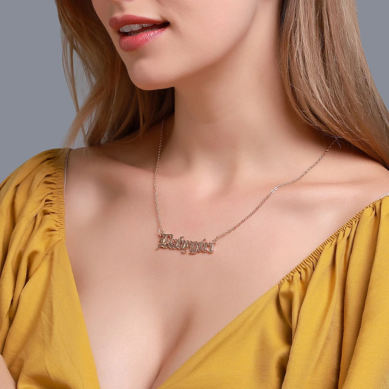 Женское ожерелье с буквенным принтом Babygirl алфавитом золотого и серебряного