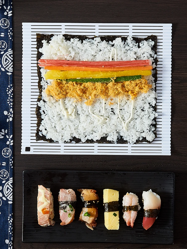 

Силиконовый роликовый коврик для риса «сделай сам», форма для приготовления онигири, японские аксессуары, кухонные принадлежности для суши...