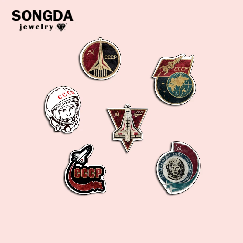 

SONGDA Retro Soviet CCCP Astronaut Brooch Russian 1961 Yuri Gagarin Spaceflight Theme Acrylic Epoxy Pins Hat Bag Clothes Badges