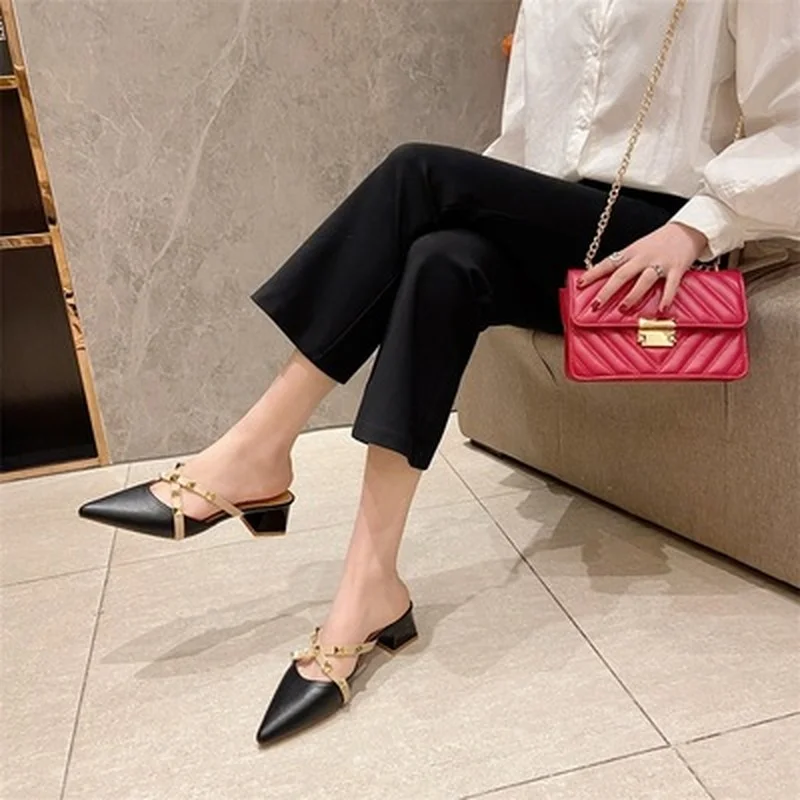 

Women's Elegant Mules Woman Casual Slippers 2021 Ladies Low Heels Fashion Female Pointed Toe Sandals Women Rivets Shoes Footwear