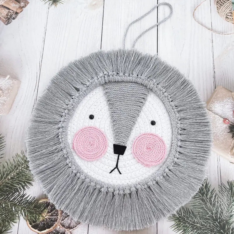 

Cotton Thread Weaving Animal Head Ornaments Cartoon Tiger Lion Panda Hanging Decorations Kindergarten Nursery Decor Photo Props