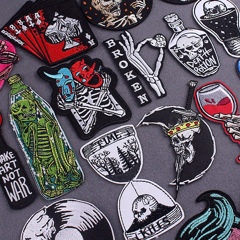 

Hippie Skull Iron on Patches For Clothing Stickers Embroidered Patch Punk Skeletor Stripes Badges On Backpack Applique Accessory