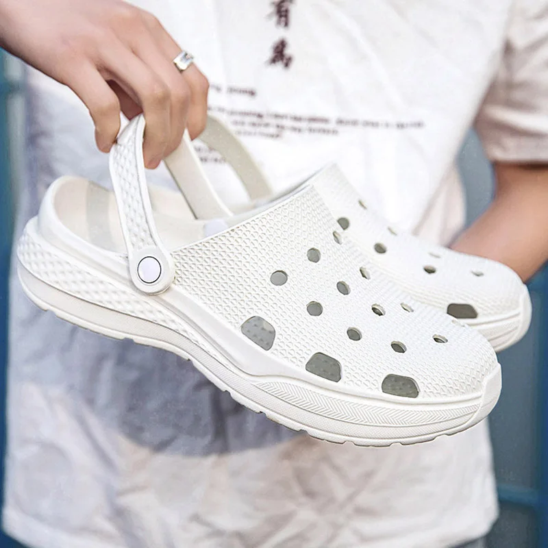 Men Clogs Sandals Casual Hollow Garden Shoes Male EVA Light Slides Summer Men Non-slip Beach Sandles Mules Slippers Zapatos