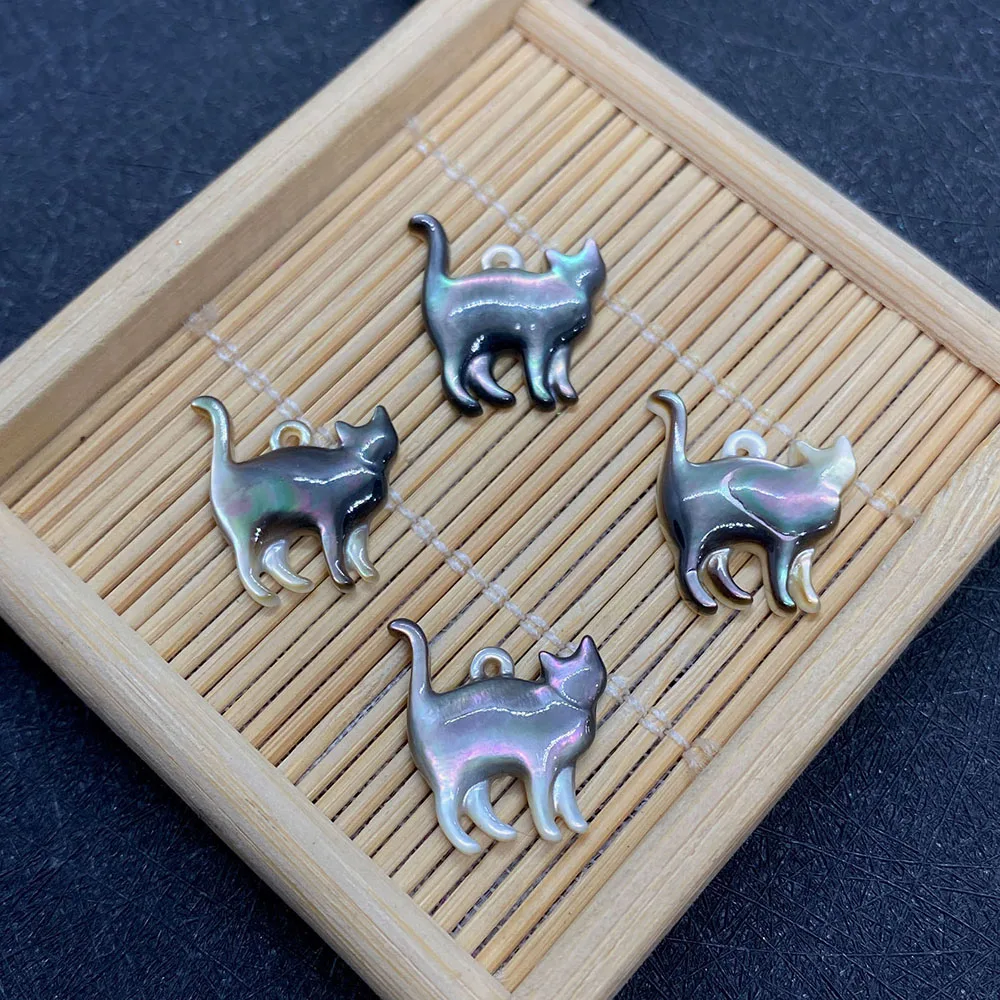 

Natural Sea Shell Pendant Carved Kitten Spacer Beads for DIY Fashion Jewelry Making Pendant Necklace Accessories Wholesale