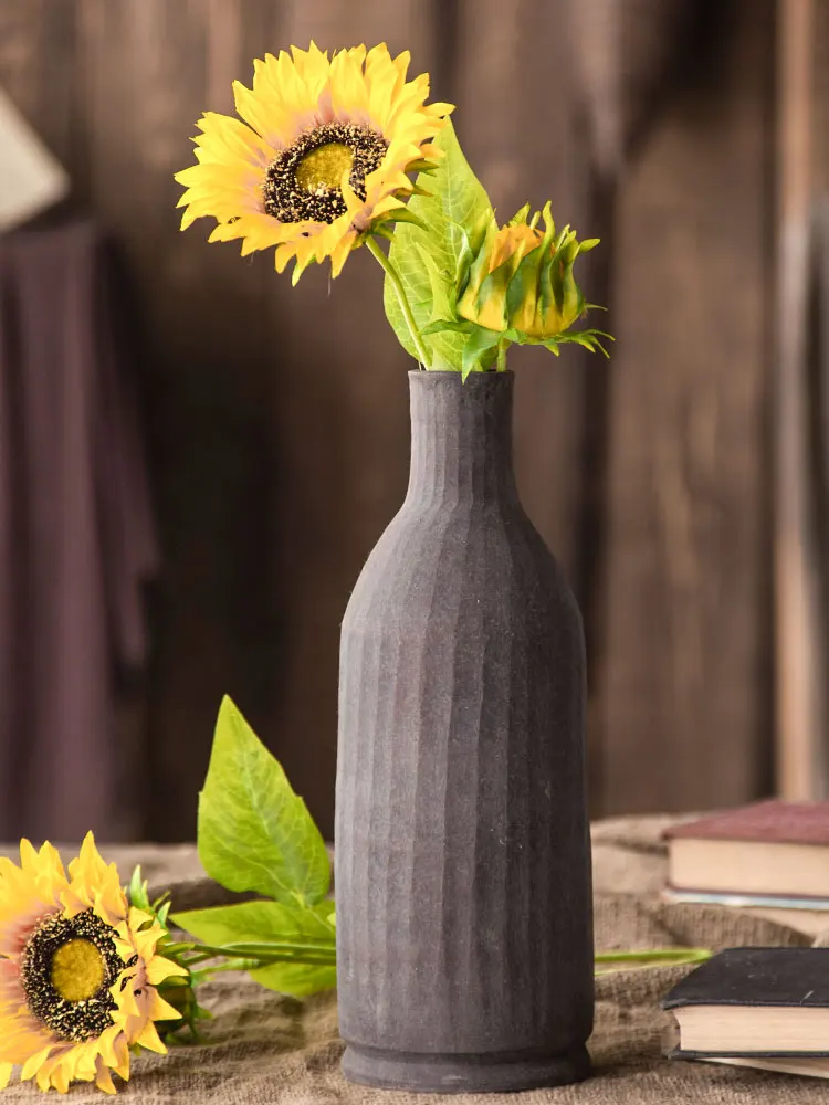 

Bottle Shape Antique Argil Flower Vase