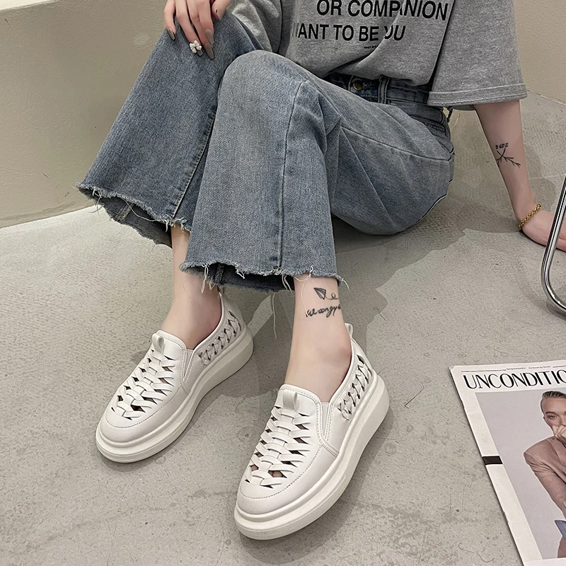 

2021 Summer Breathable Female Sandal All-Match Clogs With Heel Shoes Med Womens Wedges Girls Thick New Fashion Beige Medium Elas