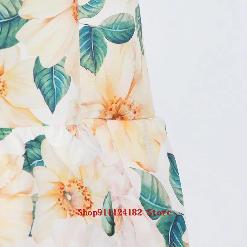 

Spring And Summer 2021 European And American Holiday Style Square Neck Suspender Skirt With High Waist And Thin Cake Dress