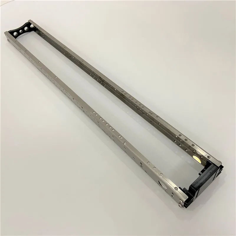 металлическая балка из нерж