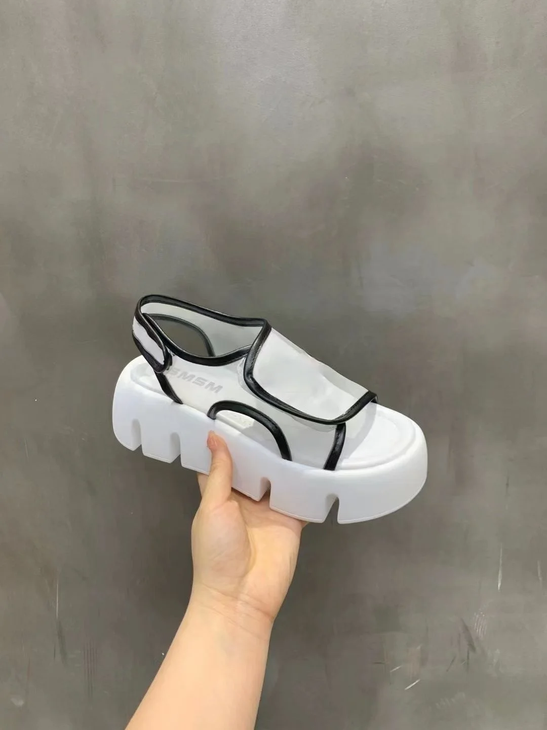 

Retro Woman Shoes Hook & Loop Sandals Solid Suede Shoes Summer Thick Bottom Female Sandals Fashion Leisure Shoes Women 2021 Hot