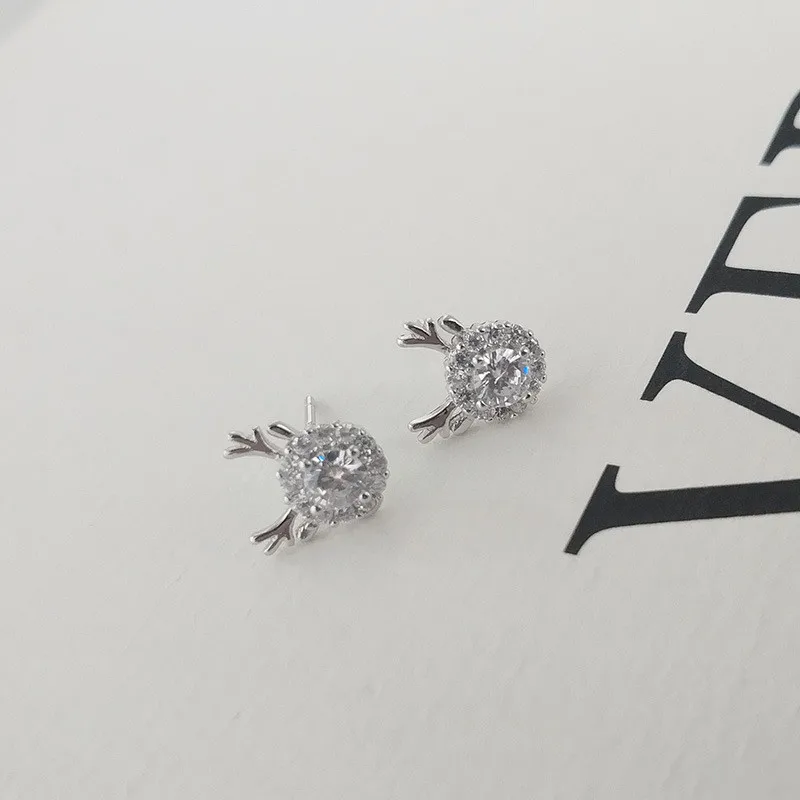 

DAIWUJAN Luxury Zircon Real 925 Sterling Silver Small Deer Stud Earrings For Women Exquisite Elk Crystal Earrings Christmas Gift