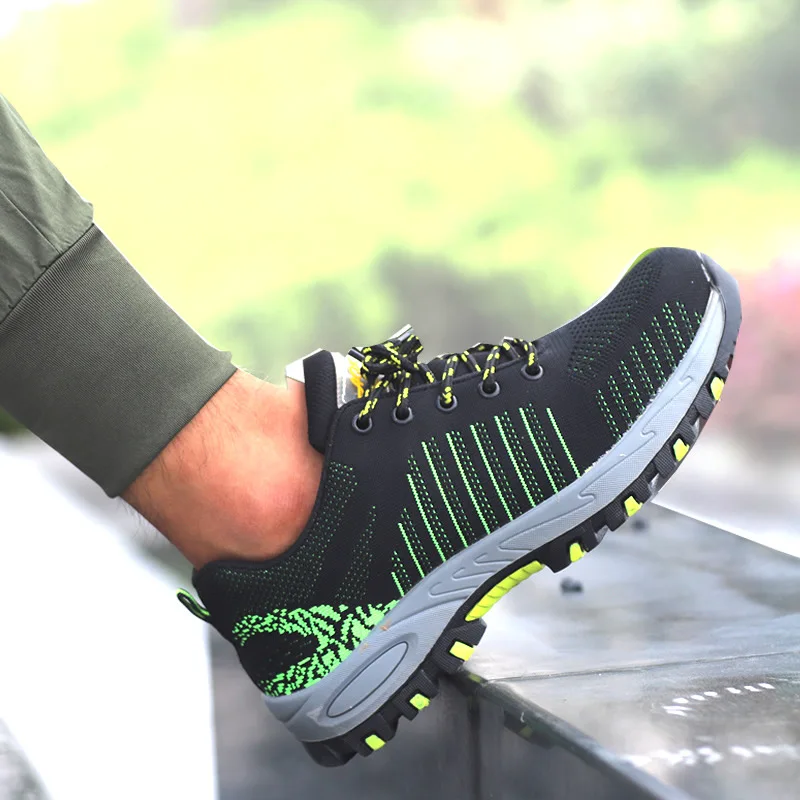

2020 New Breathable Mesh Safety Shoes Men Light Sneaker Indestructible Steel Toe Soft Anti-piercing Work Boots Plus size
