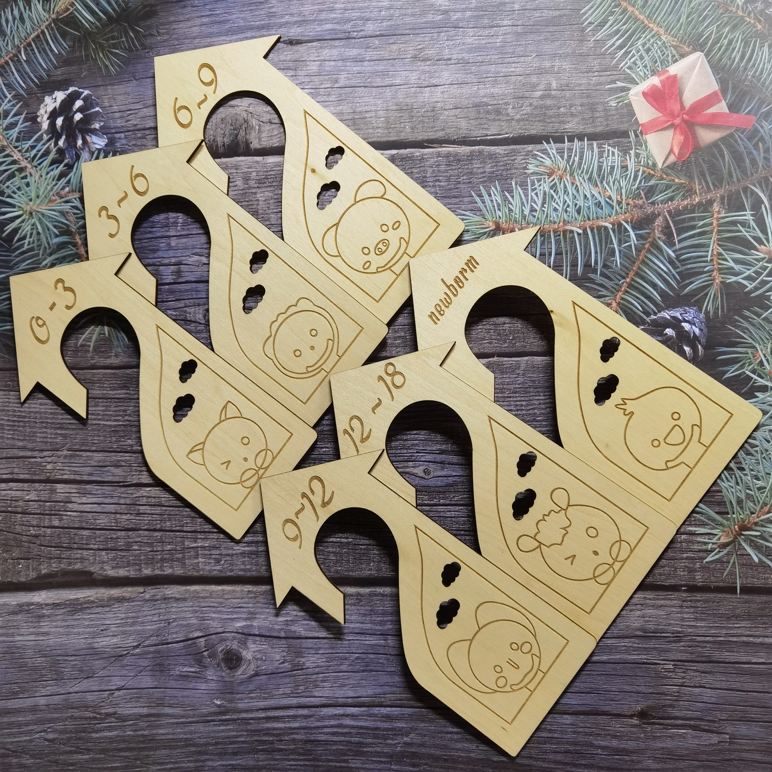 

Wholesale Eco-Friendly Wood Baby Closet Divider Newborn - 18 Months Baby Nursery Closet Clothes Organizers