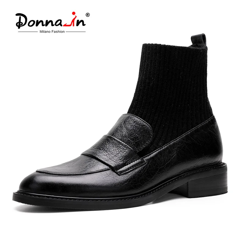Женские туфли носки Donna in черные элегантные лоферы из натуральной кожи с круглым