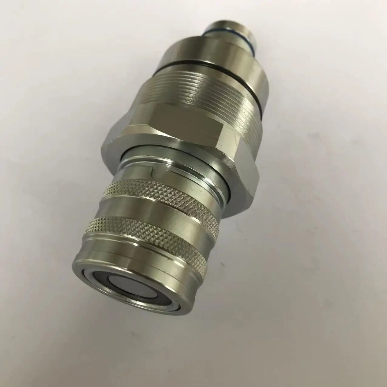 

7246802 Hydraulic Female Flat Face Quick Coupler For kubota Skid Steer External thread 48mm