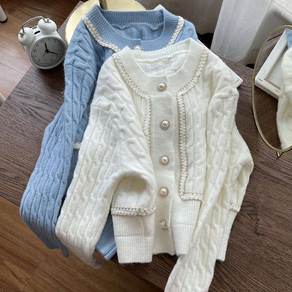 

Осенне-весенний вязаный короткий свитер в клетку с пэчворком и жемчужинами на пуговицах, кардиган, женский прямой укороченный топ с длинным...