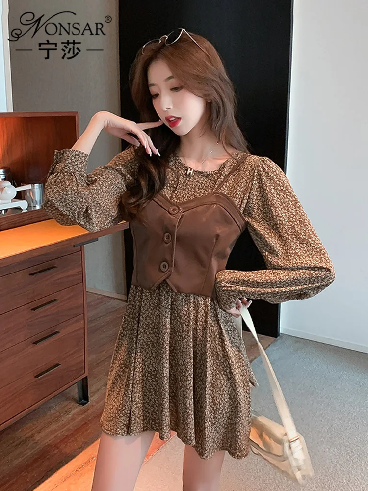 Ранняя весна 2021 Новое модное Цветочное платье с узкой талией + темпераментный