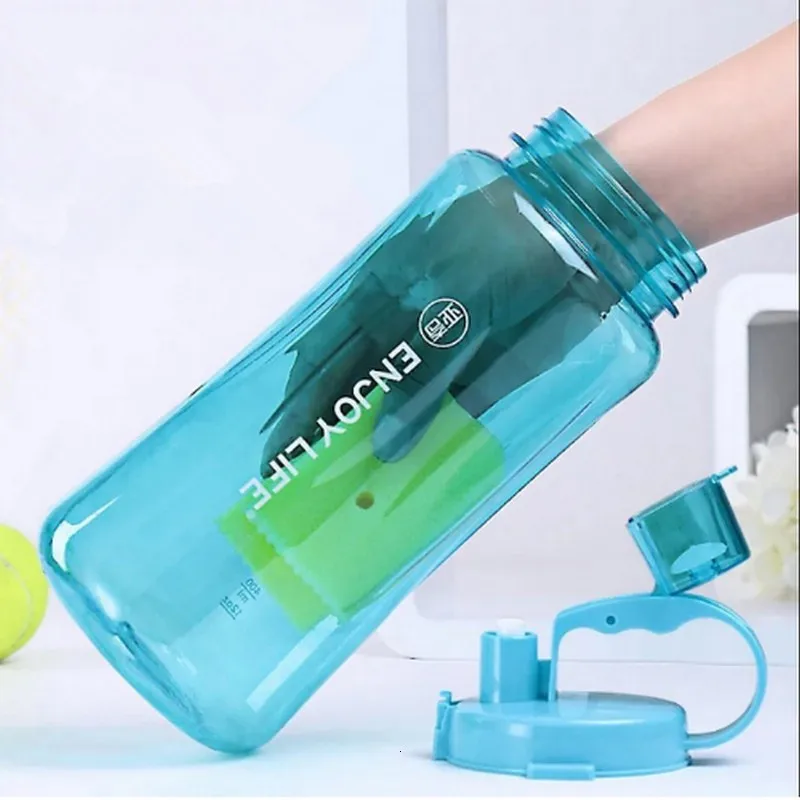 Вместительная Спортивная соломенная бутылка для воды 4 конфетных цвета 1 л/2 л 2000