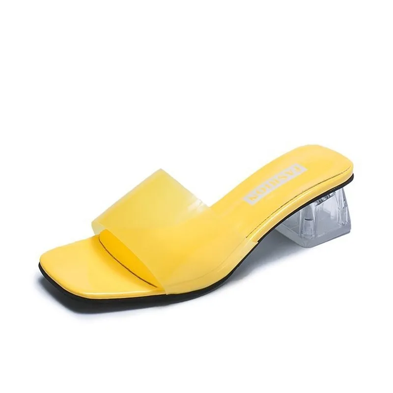 

Transparent Word Crystal Thick Heel Slippers Female 2021 Summer New Mid-heel Slippers Seaside Vacation Fairy Wind Sandals