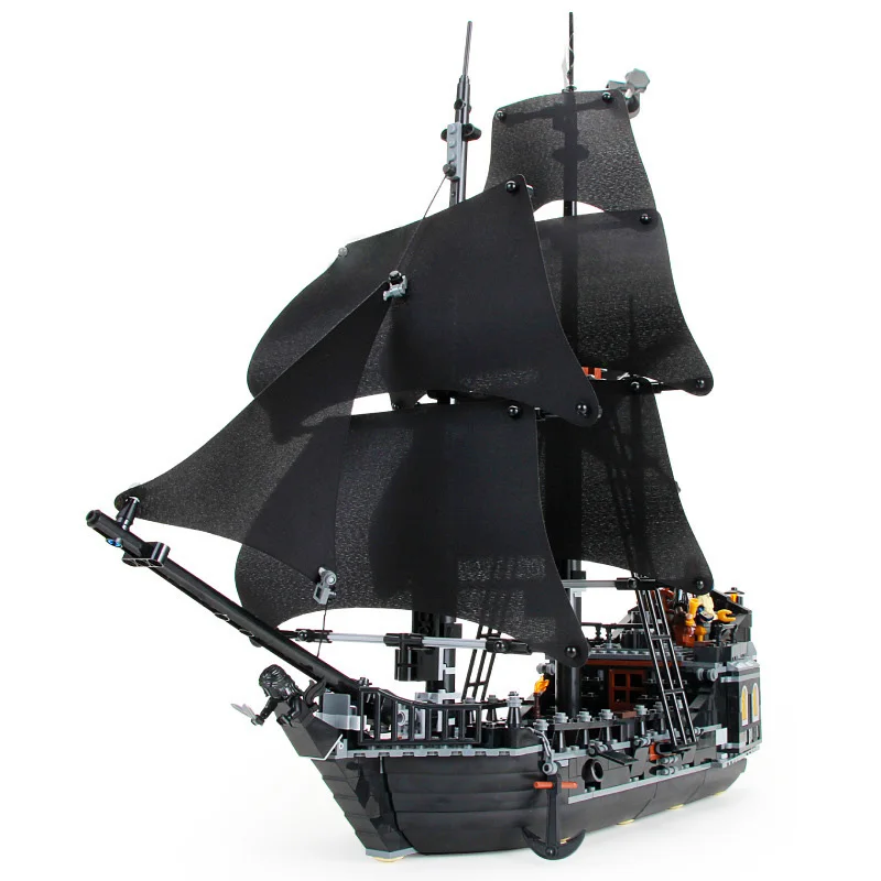 

875PCS Black Pearl Ship Building Blocks The Queen Anne's Revenge Ship Pirates of the Caribbean Models Toys Boys Kids Gifts