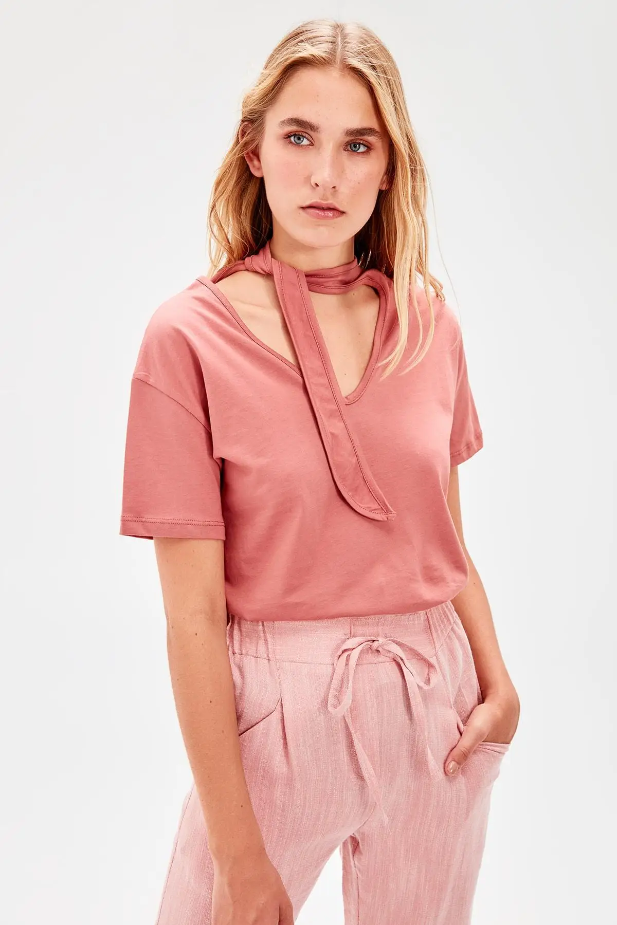Trendyol цвет роза трикотажная футболка TWOAW20TS0168|Футболки| |