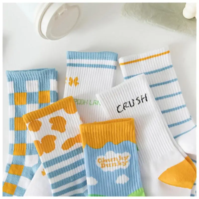 Носки хлопковые для взрослых модные круглые фермы с голубым небом черным и белым