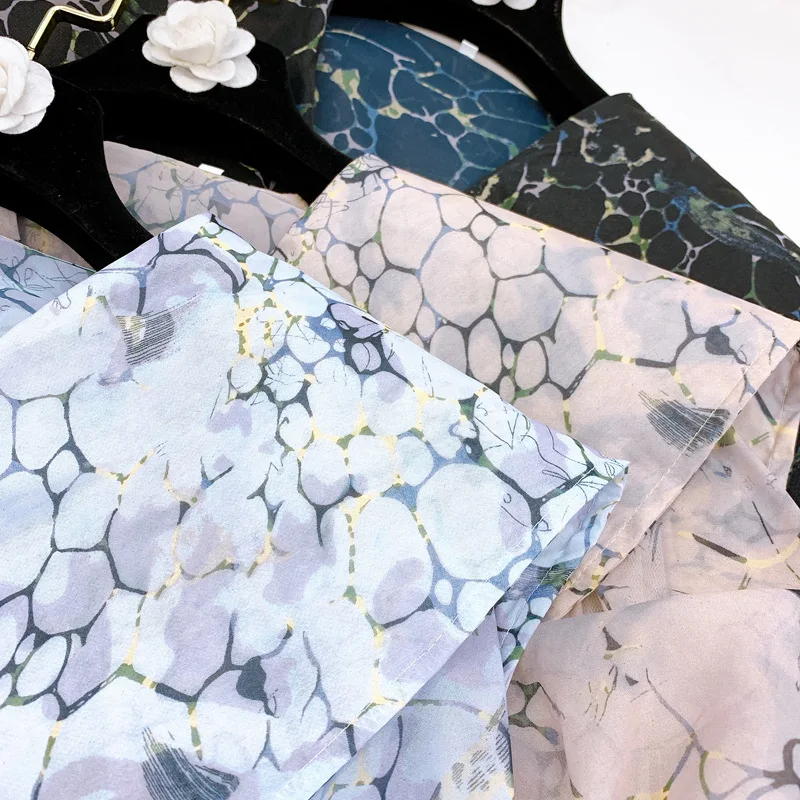 

Vintage Elegant Turn Down Collar Lantern Sleeve Shirts New Chic Print Pattern Chiffon Women Blouse Spring Fashion Crop Top