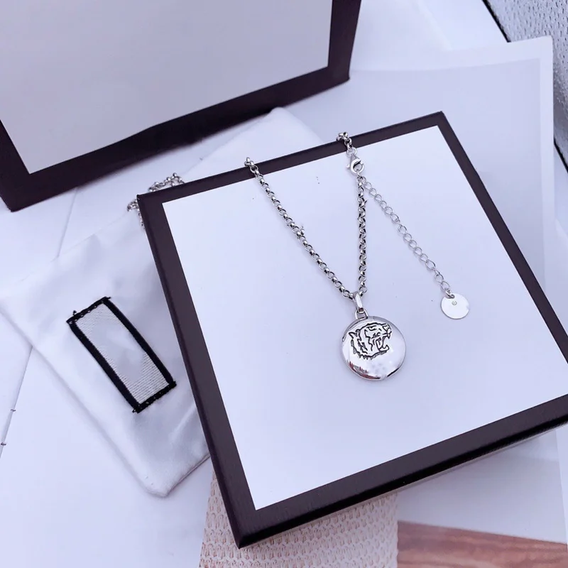 

1:1 S925 sterling silver necklace, classic retro round, heart-shaped tiger head necklace, ladies jewelry birthday gift