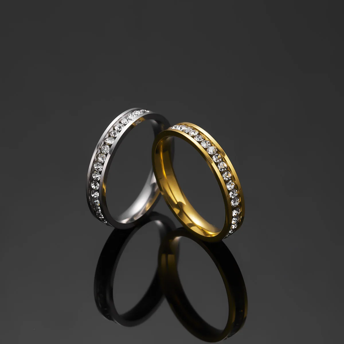 

Stainless Steel Wedding Gold Silver Color Ring Simple Finger Rings Luxury Pave Shiny CZ Stone Delicate Couple Engagement Jewelry