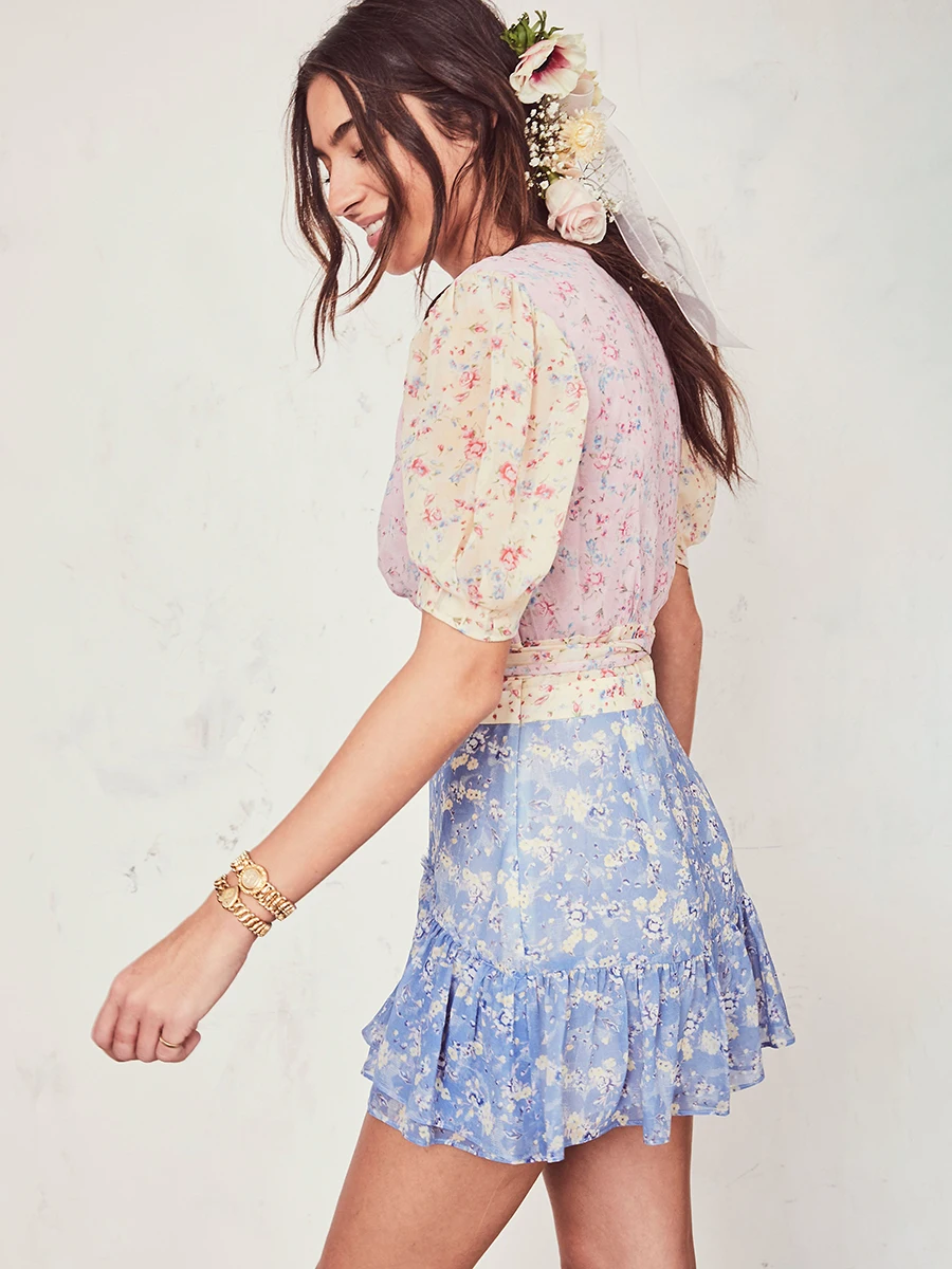 Женское мини платье с рукавами фонариками Boho Chic летнее v образным вырезом и