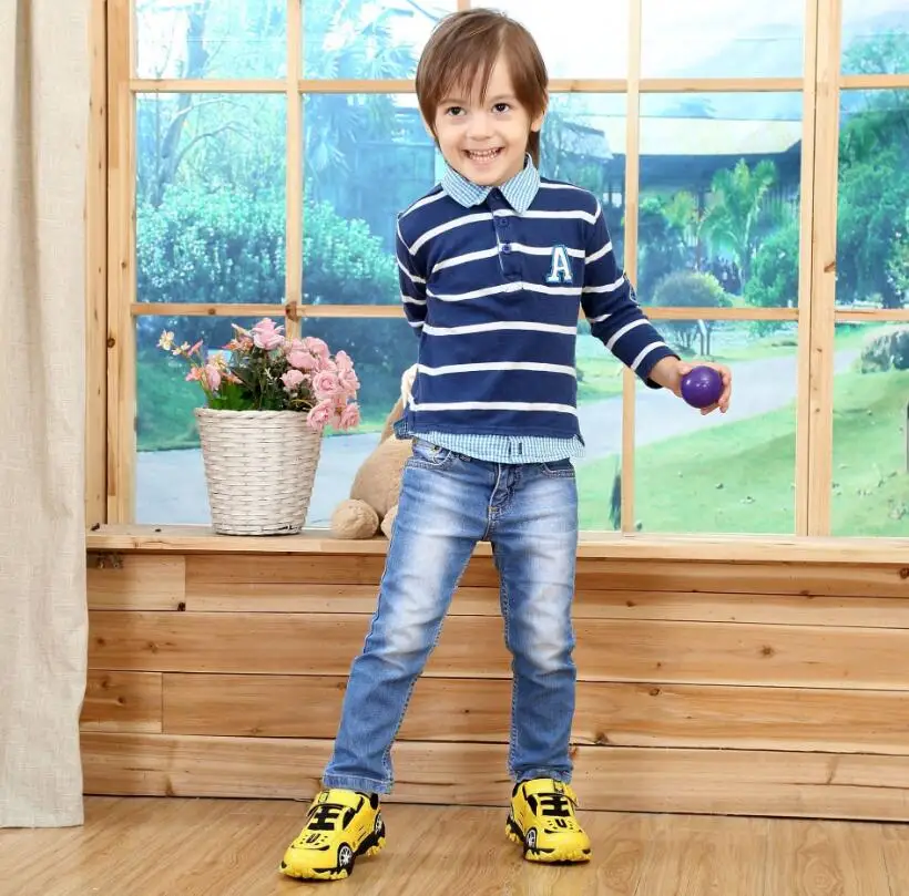 Модные кроссовки для мальчиков и девочек модель автомобиля кожаные маленьких