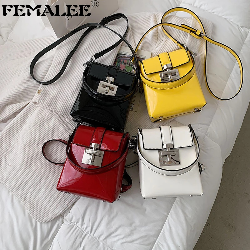 

Сумка-тоут женская, из лакированной кожи, с цепочкой, 2021