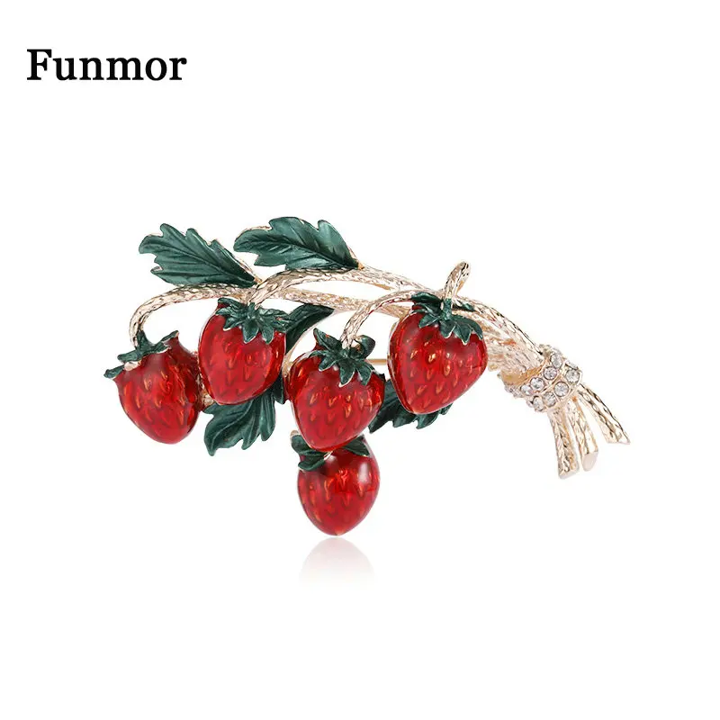 

Funmor Exquisite Strawberry Brooch Fruit Enamel Pins Crystal Jewelry Women Girls Dress Hat Accessories Appointment Bijoux Gifts