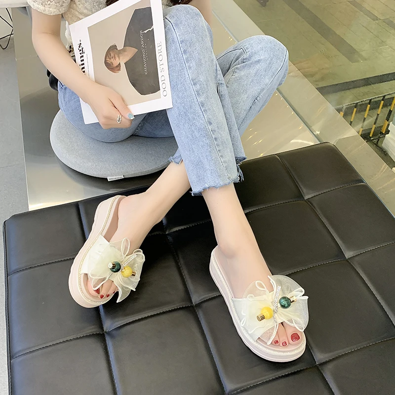 

Shoes Woman 2021 Slippers Flat Butterfly-Knot Med Shale Female Beach Platform Pantofle Luxury Slides Sabot New Designer Soft But