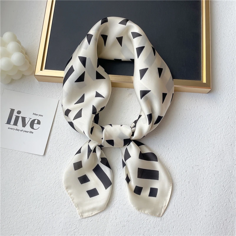 

Новинка 2022, Женский дизайнерский Шелковый квадратный шарф, хиджаб, Дамская шаль на запястье, повязка на голову, модная бандана, платок, повяз...