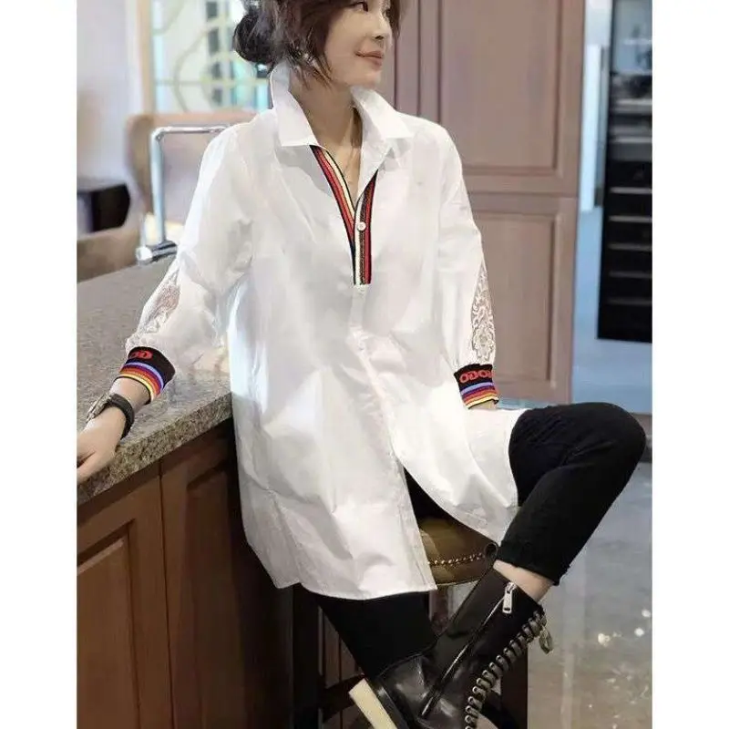 

2021 spring and autumn new fashion white shirt women's foreign style top design sense small Hong Kong Style loose